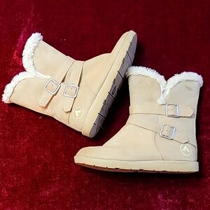Airwalk nia faux fur boots size 7